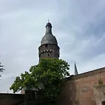 Apartment Zons22 - Tiny Loft In Am Rhein Im Historischen Denkmal - Zwischen Koeln & Duesseldorf