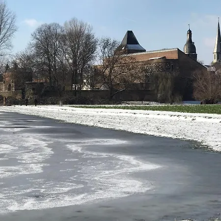 Zons22 - Tiny Loft In Am Rhein Im Historischen Denkmal - Zwischen Koeln & Duesseldorf דורמאגן