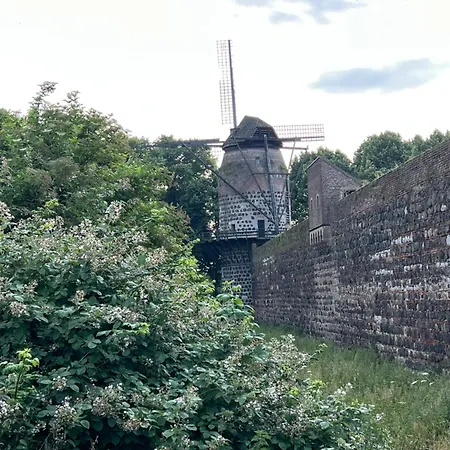 Zons22 - Tiny Loft In Am Rhein Im Historischen Denkmal - Zwischen Koeln & Duesseldorf