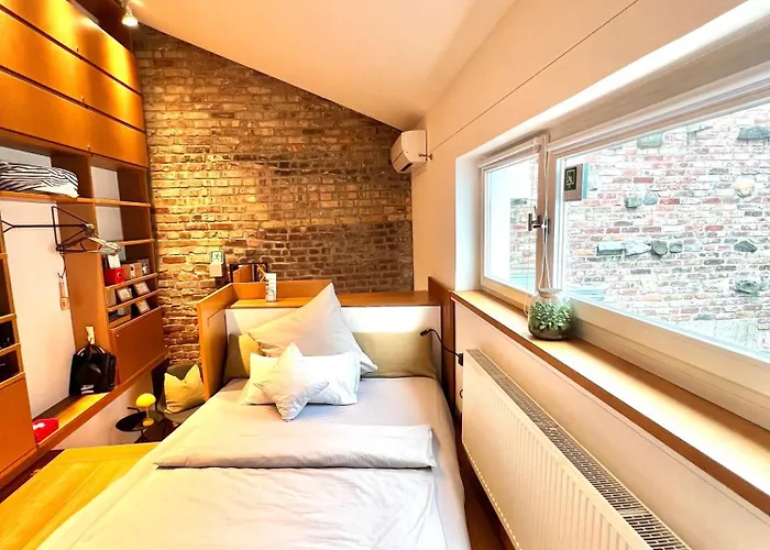 Zons22 - Tiny Loft In Am Rhein Im Historischen Denkmal - Zwischen Koeln & Duesseldorf Apartment